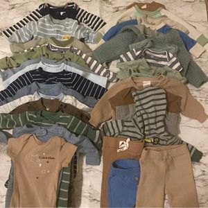 31 Piece Newborn 0-3 Baby Boy Clothing Bundle
